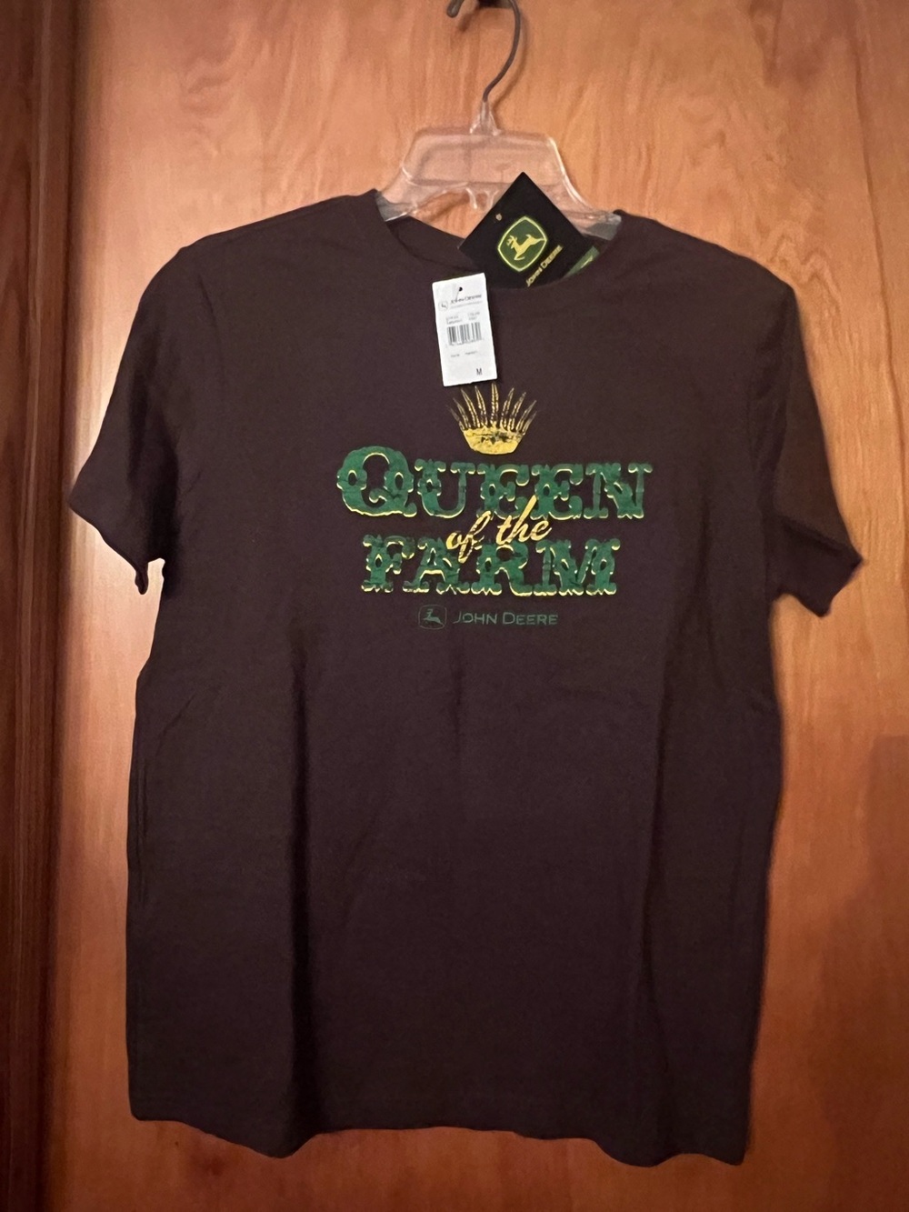NWT John Deere “Queen of the Farm” t-shirt size medium